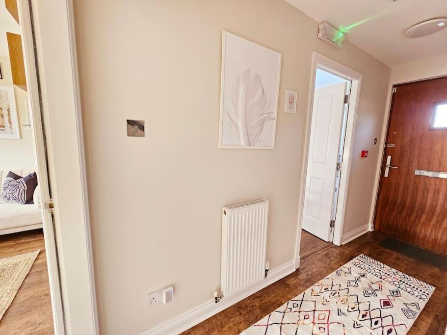 Modern 5 Bedroom Townhouse With Free Parking غلاسغو المظهر الخارجي الصورة