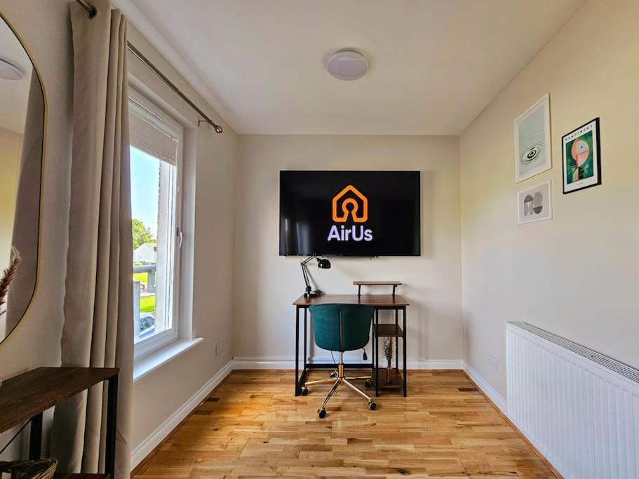 Modern 5 Bedroom Townhouse With Free Parking غلاسغو المظهر الخارجي الصورة